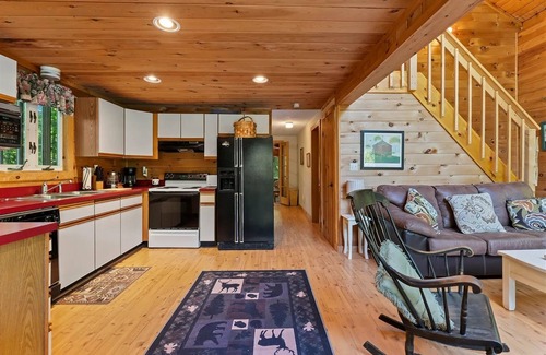 Standish Cottage | SHORT WALK TO A LARGE SANDY BEACH