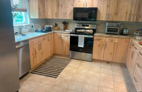Heron's Landing House | Short walk to Bowman's Beach, 3 BR Home with Private Pool