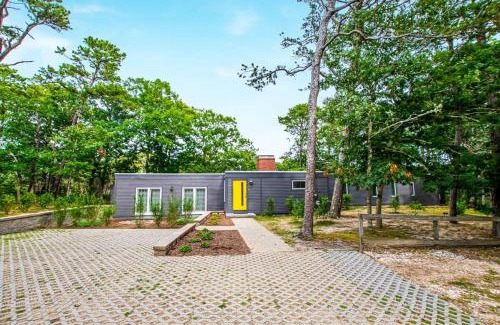Wellfleet House | Short Walk to Long Pond Swimming Beach