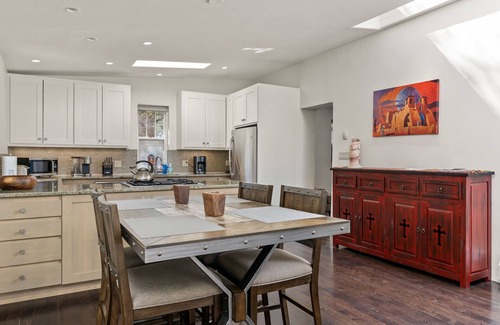 Downtown Santa Fe Condo | Short walk to Plaza