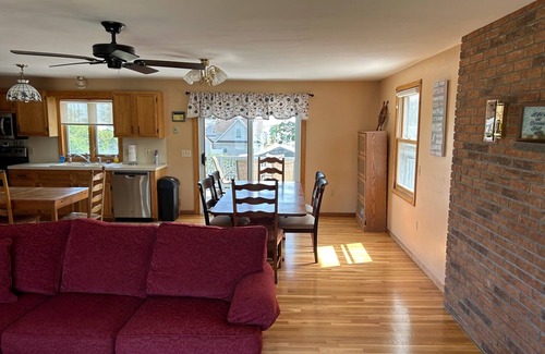 Eastward Look House | Short Walk to Scarborough Beach, Central A/C & Ocean Views. Huge Deck - Clean!