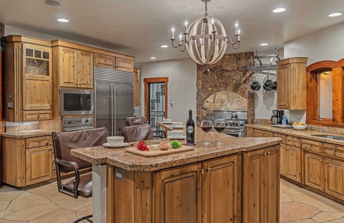 Boulder Ridge House | Short Walk to Ski Lifts | Boulder Ridge Retreat