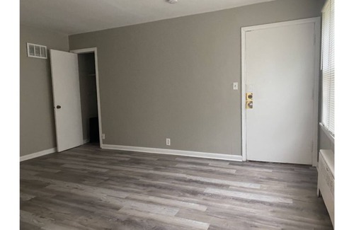 Milwaukee Apartment | Short walk to stores and restaurants and just 2.5