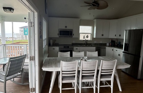 San Luis House | Short walk to the beach