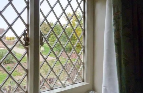 Biggleswade Cottage | SHORTMEAD COTTAGE, family friendly, with open fire in Biggleswade