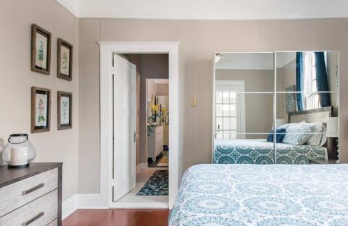Treme Apartment | Shotgun Craftman House with Private Patio