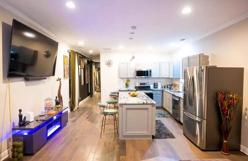 Pittsburgh House | Shotgun Style Home Near Mercedes-Benz & Downtown!