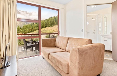 Arthur's Point Cabin | Shotover Lodge