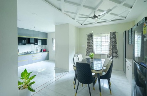 Manikonda Hotel | Shreshtam Apart Hotel Khajakuda