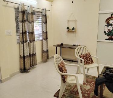 Ujjain Apartment | Shreya's Homestay, Your Sacred Nest