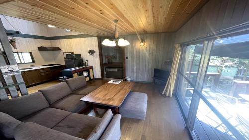 Tsumagoi Cabin | Shurin