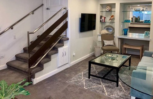 Carmichael Condo | Shurwin 3 · Carmichael Sacramento: Garden Suite!