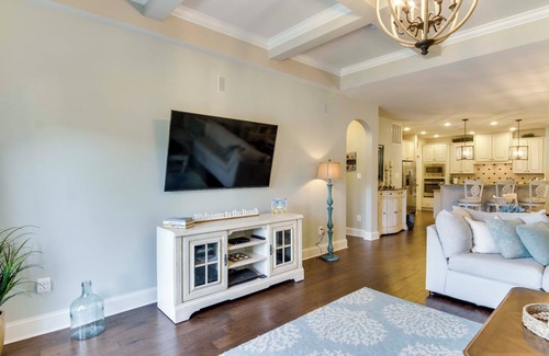Ocean View House | Shuttle to Beach: Ocean View Home w/Patio