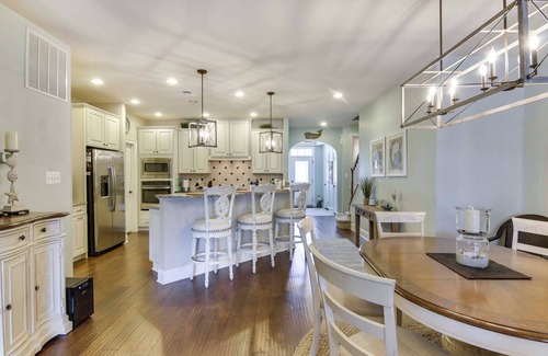 Ocean View House | Shuttle to Beach: Ocean View Home w/Patio