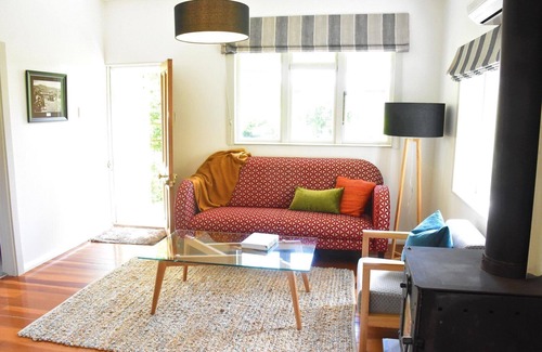 Greytown Bed & Breakfast | Shy Cottage - Boutique accommodation in Greytown