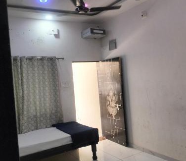 Rajpipla Apartment | Shyam Home stay