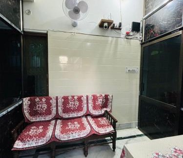 Faizabad House | Shyam Homestay- Twin Room With Private Bathroom