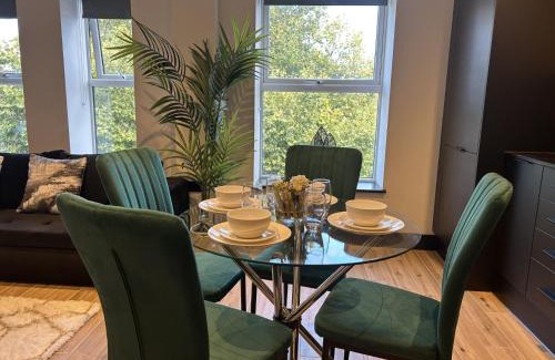 North Finchley Apartment | Sia Court, Flat 5