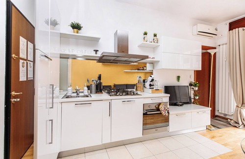 Centro Direzionale House | Sicilian Escape - 100m from Milan Central Station