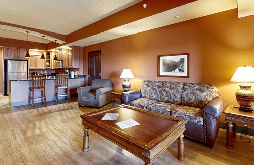 Wisconsin Dells Condo | Side-by-side condos with in-room Jacuzzi, two fireplaces, & full kitchen