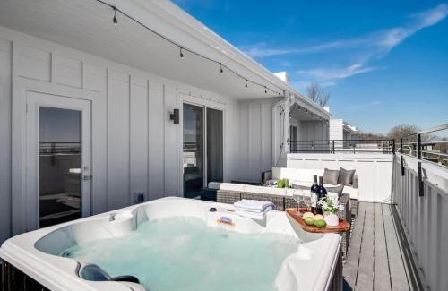 Nashville House | Side by Side Nash Homes - Relaxing Rooftop Patios