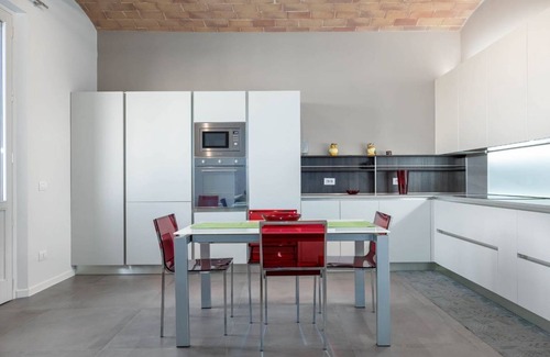 Siena Historical Center Apartment | Siena Historic Center Stylish Flat with Balcony!