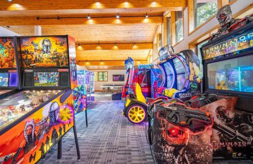 Truckee House | Sierra by AvantStay Ski In Ski Out Near Truckee w Access to Northstar Resort Community