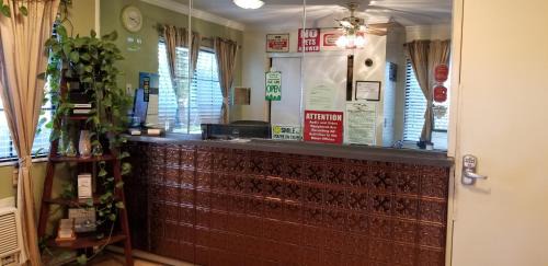 Bloomington Hotel | Sierra Crossing Motel