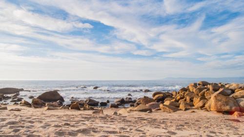 South Shore Hotel Area Apartment | Sierra Del Mar -Beachfront Penthouse-