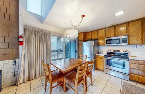 Mammoth Lakes Apartment | Sierra Park Villas 39 H
