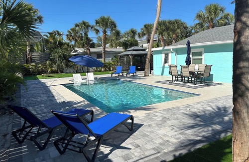 Siesta Key Cottage | Siesta Key Cottage one block to village, 3 blocks to beach, Private heated pool