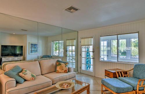 Siesta Key Apartment | Siesta Keys Home with Deck Half Mile to Turtle Beach
