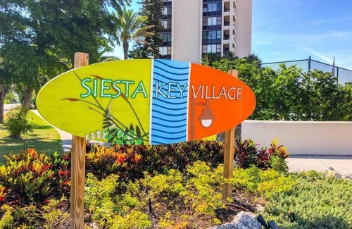 Aloha Kai Villa | Siesta Villa - Relaxing Pool & Beachside Retreat
