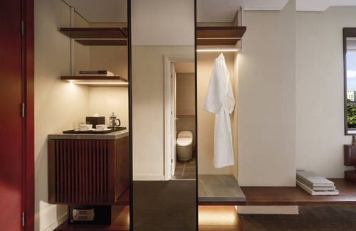Hoan Kiem Hotel | Signature by M Village Tho Nhuom