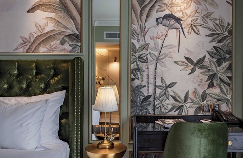 Little Japan Hotel | Signature by M Village Hai Ba Trung
