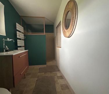 Mormoiron Bed & Breakfast | Silence et Reconnexion