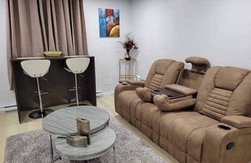 Moncton House | Silk basement studio