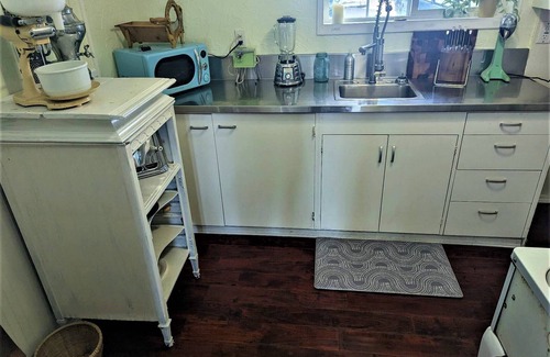 Westlake Apartment | Siltcoos Station Retreats