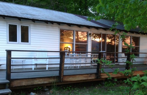 Silver Bay Cottage | Silver Bay Lake George Lakefront. SPECIAL Rent 5 nights, get 6th free. Fall 2023