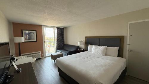Saint Joseph Hotel | Silver Beach Hotel