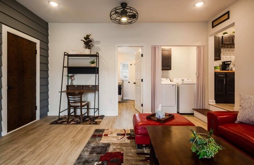 Jeffersonville - Clarksville House | Silver Creek 3BR Hideaway