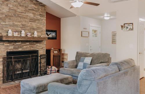 Maple Falls House | Silver Lake Cabin 47 - Lakefront - Wi-Fi - F-P