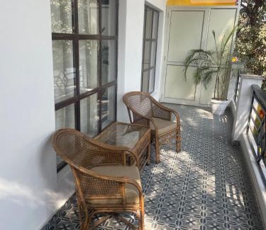 Dehradun Villa | Silver Oaks Dalanwala by Jabula Getaways