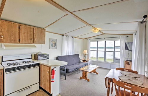 Silver Springs Cabin | Silver Springs Cabin w/Deck - Right on the Lake