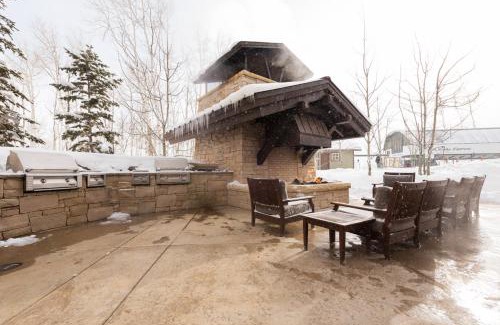 Empire Pass House | Silver Strike Lodge #403 - 2 Bed + Den