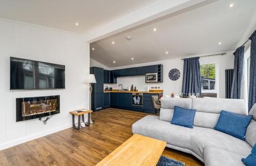 Errol House | Silverwood luxury Hideaway lodge with Hot tubs