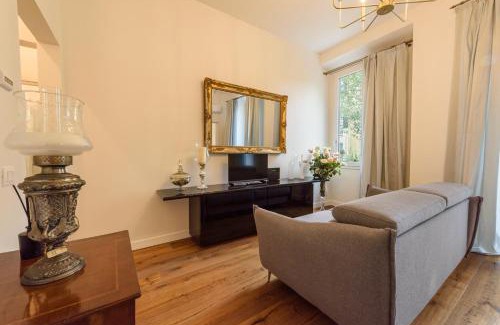 Santa Maria Novella Apartment | Silvy & Paul apartment by MMega