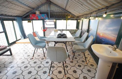 Old Quarter Apartment | SIMI 23A Old Quarter 5-Story 4Studios 4BRs 6Beds for 10 Netflix Rooftop