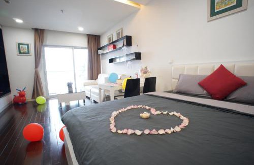 Ba Dinh Apartment | SIMI Lancaster 24 Cozy Studio for 4 in Luxury Building with Heated Pool, Fitness and Spa Hanoi Center