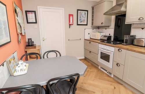 Rothbury Cottage | SIMONSIDE APARTMENT, romantic, character holiday cottage in Rothbury